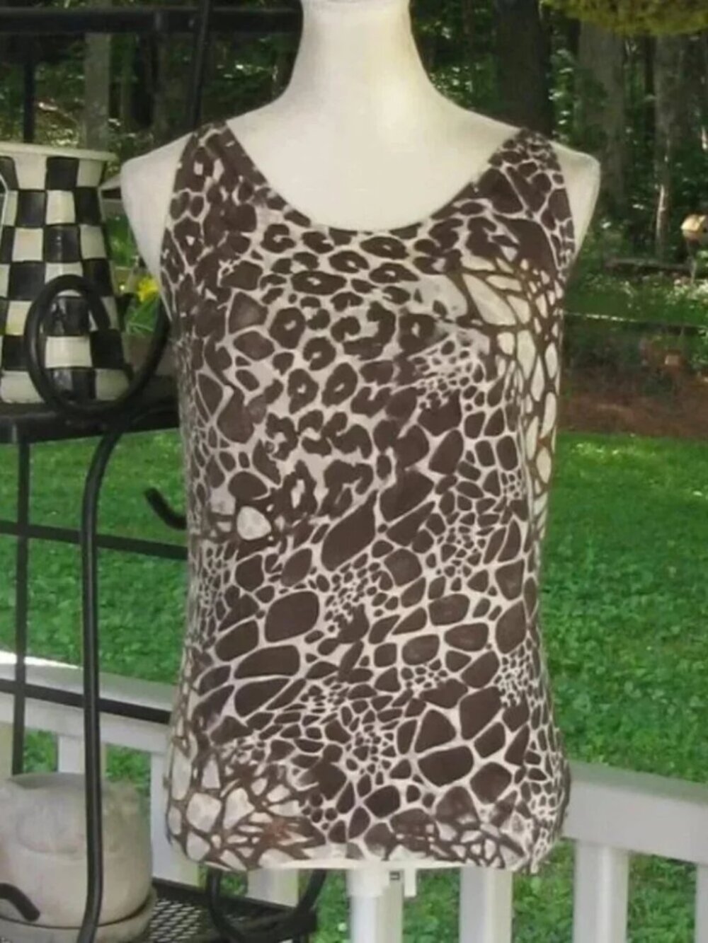 Carlisle Sleeveless Silk Sweater Shell luxury style pullover animal print Medium